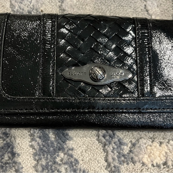 Elliott Lucca Black Patent Leather Trifold Clutch Wallet Wristlet - Picture 2 of 7